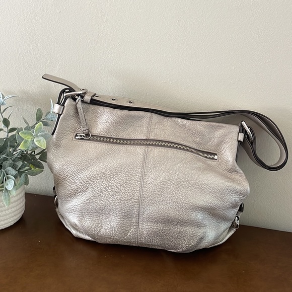 🌟 Vintage Coach Metallic Gold Leather Duffle Shoulder Bag Slouc… - Picture 2 of 7